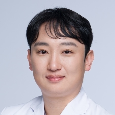 李 斗行(Lee Doohaeng)