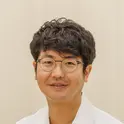 宇都宮ひふ科形成外科の宇都宮 裕己医師