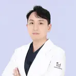 id美容外科 id（アイディ）美容外科のユン・ドギョン医師