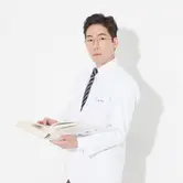 イ・テグン　代表院長医師