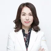 キム・ユンソン　医師