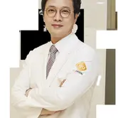 Shin HeeJin医師