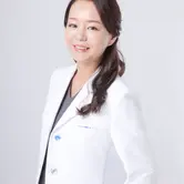 山岡　麻里子医師