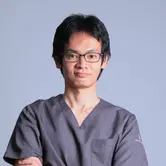 西平　守明医師