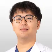 南　瑛久医師