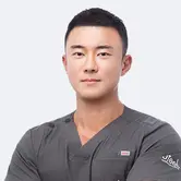 チョン・ウォンジュン医師