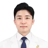 TS美容外科のヤン·ジョンピル医師