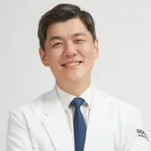 ドクターズ皮膚科 -新沙店のソン・ヒョンチョル医師