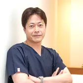 大塚美容形成外科 銀座院の尾崎 峰医師