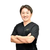 アモーレクリニックの鈴木　秀明医師