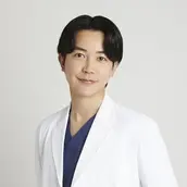 Days Beauty Clinic 新宿院の山野 祐医師