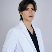 R Beauty CLINIC 銀座院の村山史朗医師