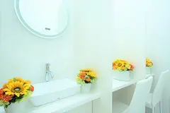 TCB東京中央美容外科 高田馬場院の内観写真