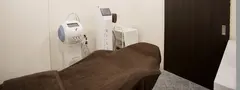 しのぶ皮膚科の内観写真