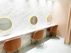 FIRST ARTMAKE 福岡院の内観写真