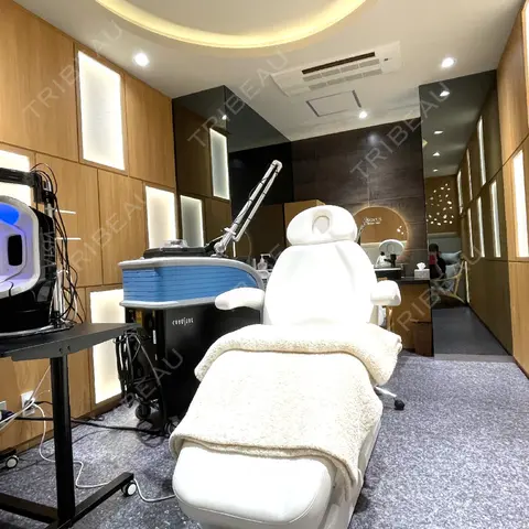 ピコレーザートーニング（美白・肝斑） / ピコフラクショナルレーザー（毛穴・ニキビ跡） NOVUSBeautyClinic 新宿ラウンジ BEFORE