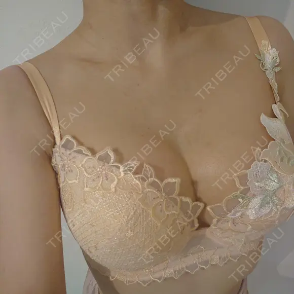 豊胸（シリコンバッグ） / その他（胸） 品川美容外科 大宮院 DAY 49 メイン用
